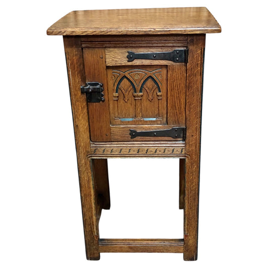 000632....Handsome Vintage Solid Carved Oak Bedside Table