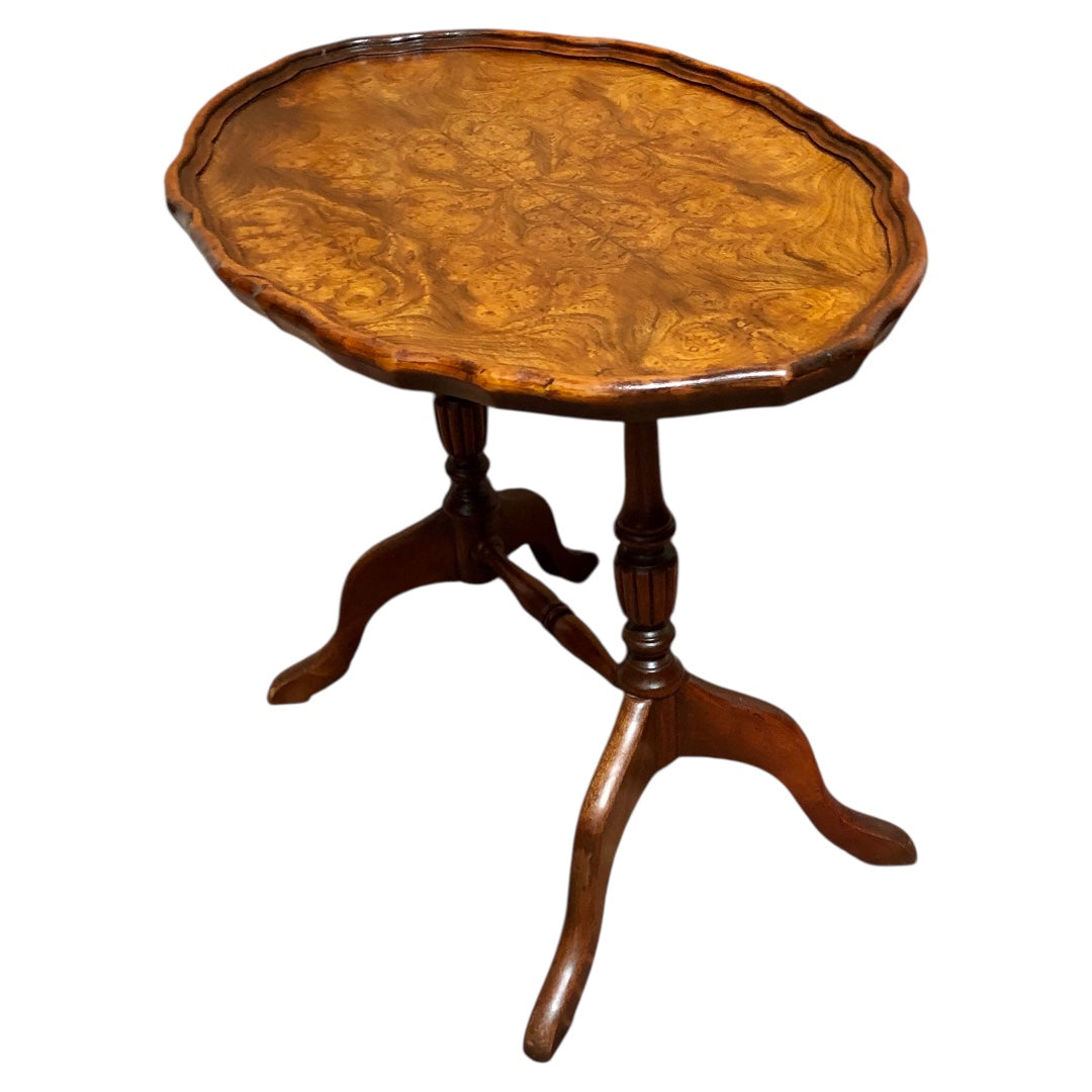 000631....Handsome Vintage Burl Wood Occasional Table From " Brights Of Nettlebed "