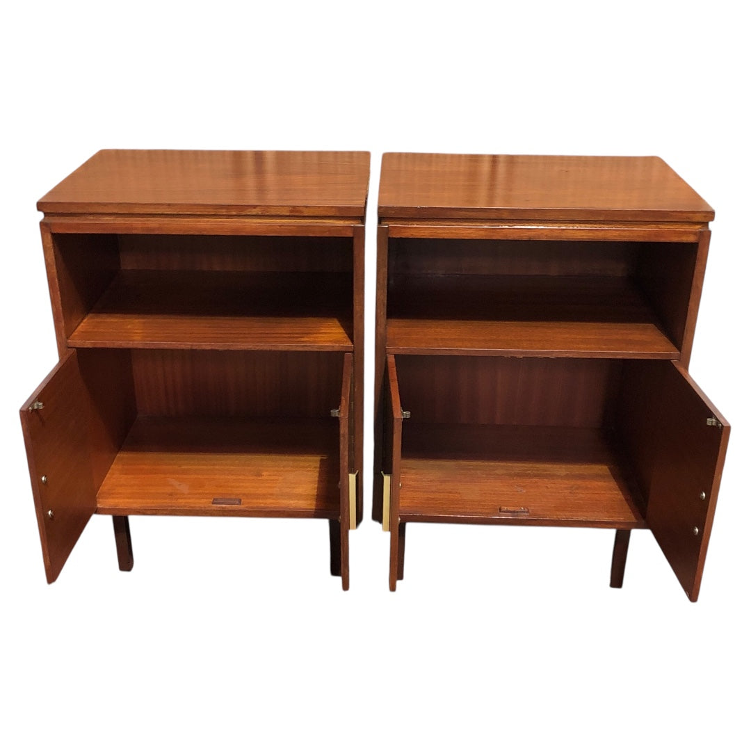 000594....Handsome Pair Of Mahogany Retro Bedside Tables