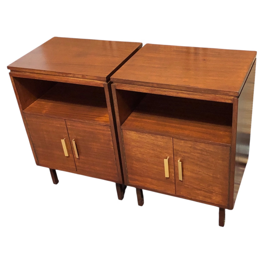 000594....Handsome Pair Of Mahogany Retro Bedside Tables