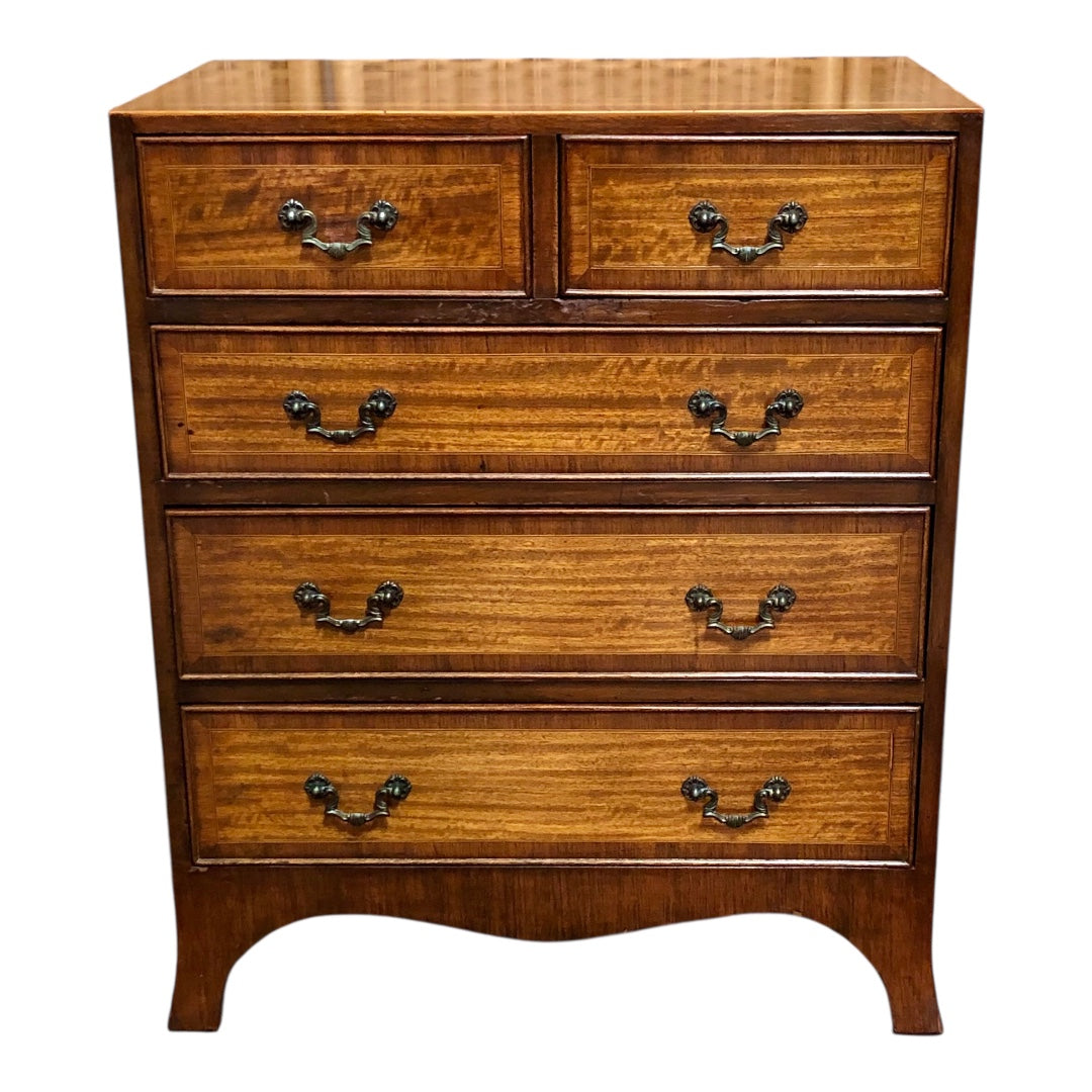 000620....Handsome Small Vintage Mahogany Chest Of Drawers