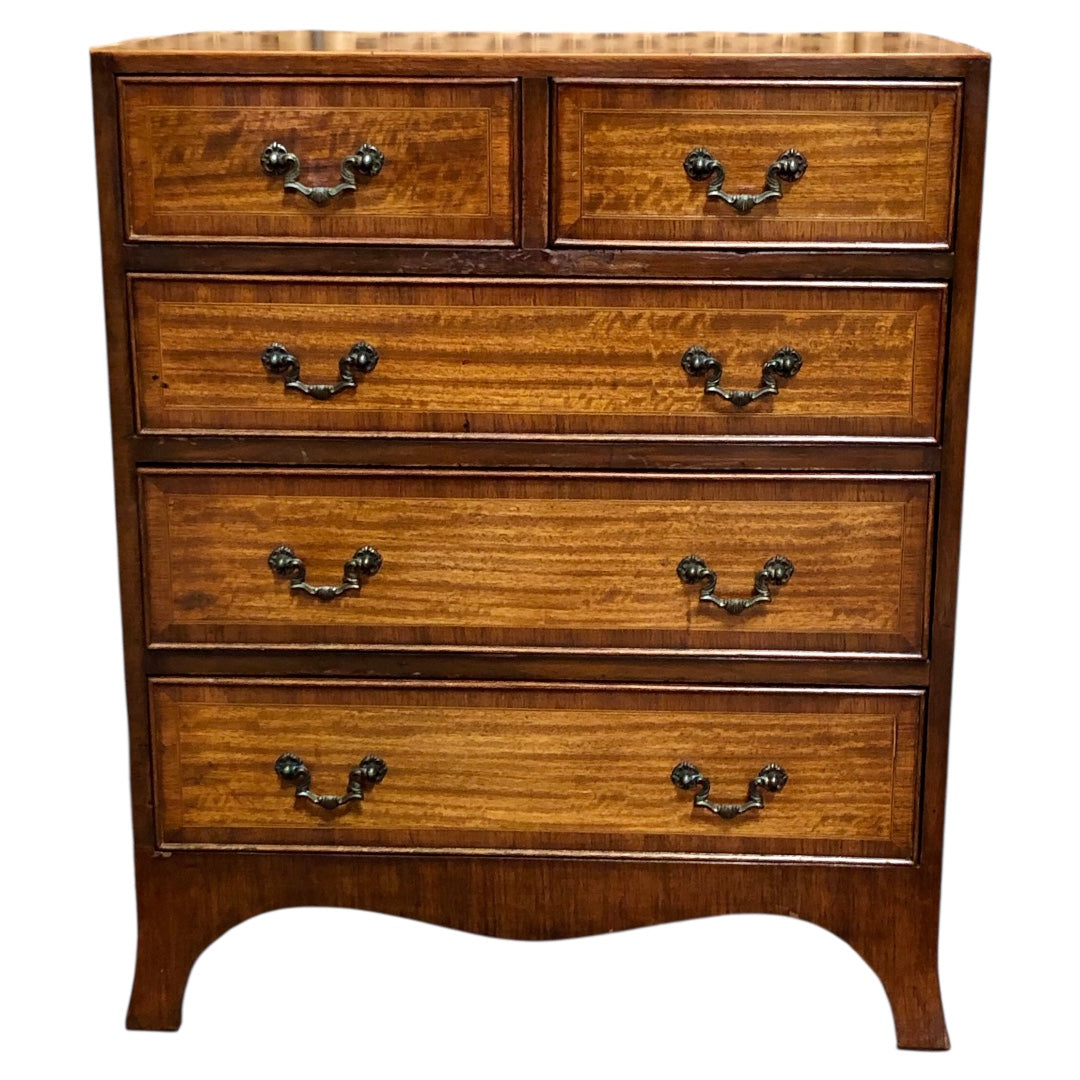 000620....Handsome Small Vintage Mahogany Chest Of Drawers