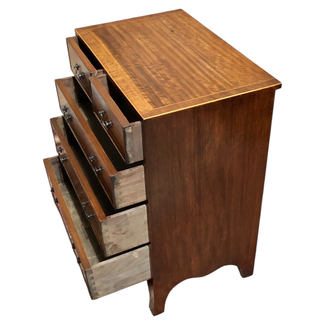 000620....Handsome Small Vintage Mahogany Chest Of Drawers