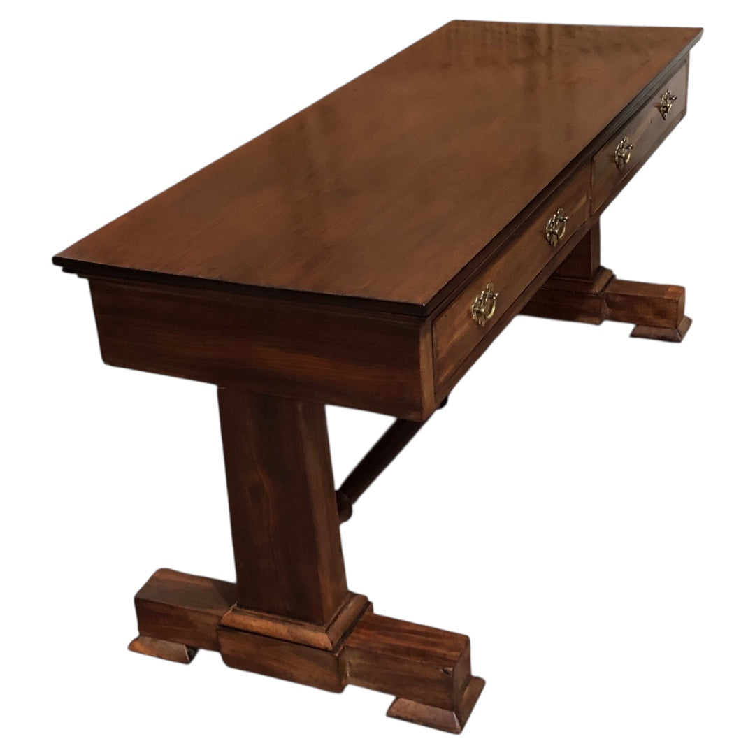 000615....Handsome Antique Mahogany Coffee Table