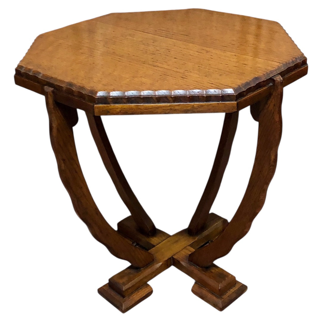 000614....Handsome Art Deco Oak Coffee Table