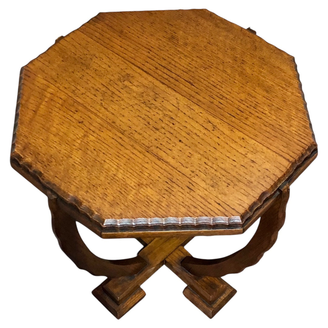 000614....Handsome Art Deco Oak Coffee Table