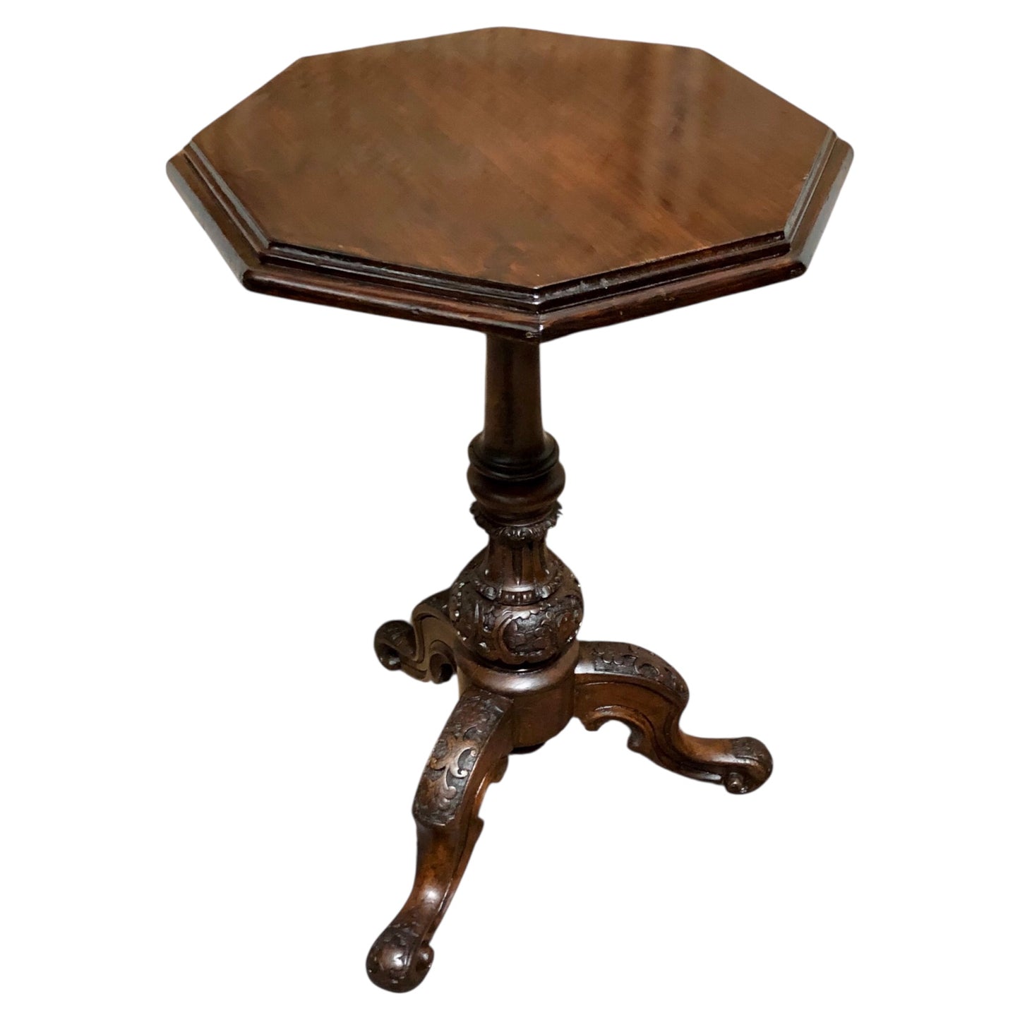 000599....Handsome Antique Accent Table With Carved Walnut Base