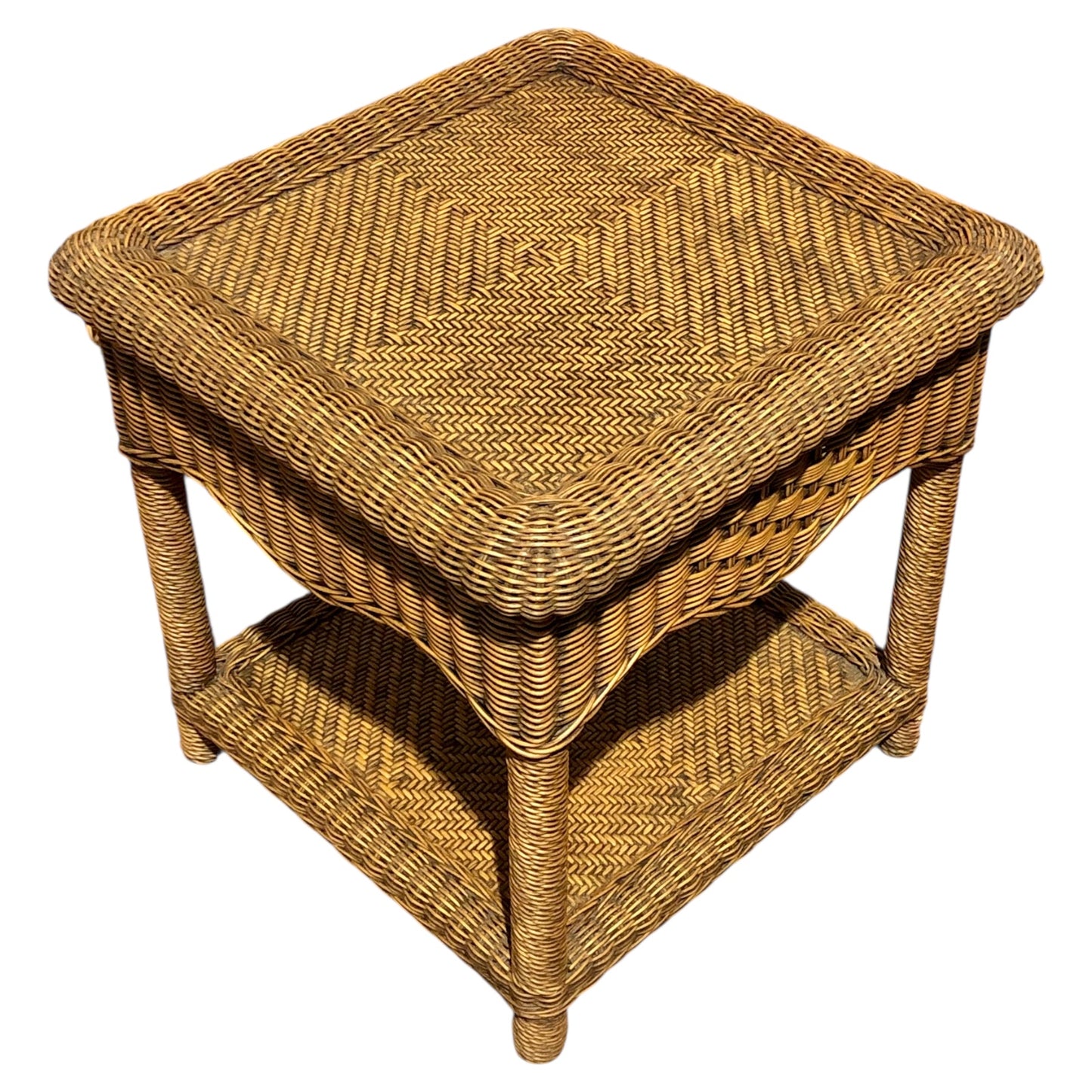 000586....Handsome Vintage Wicker Coffee Table