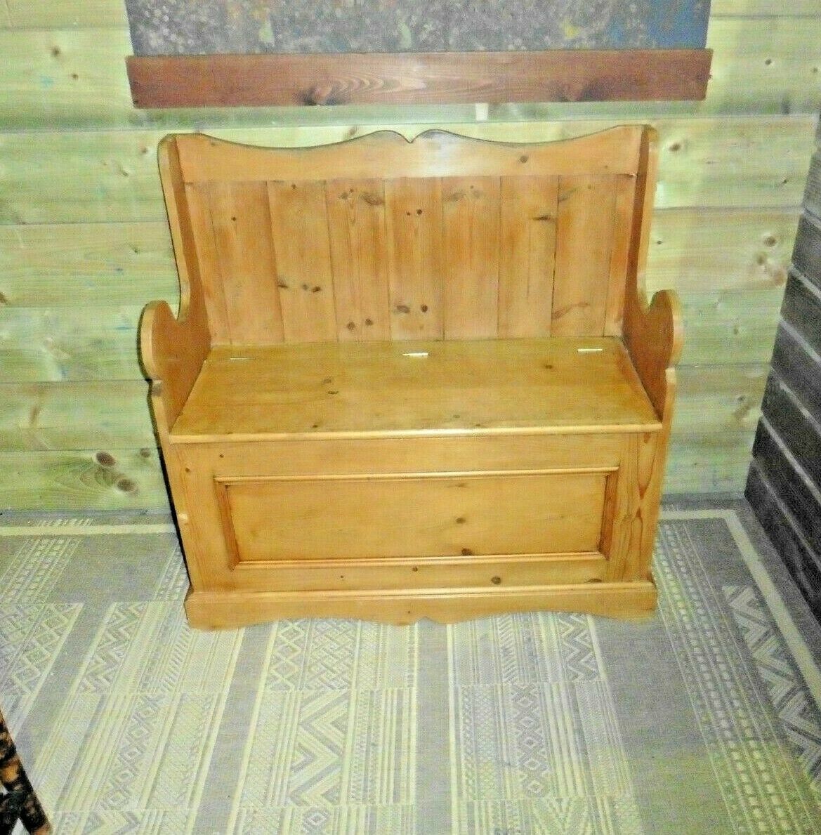 400.....Vintage Pine Hall Seat With Storage / Vintage Pine Settle