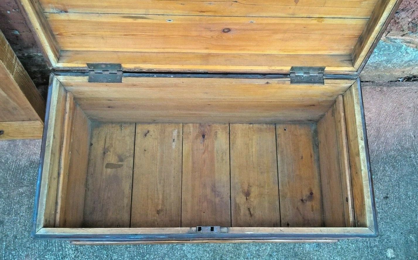Fabulous Vintage Storage Chest / Blanket Box / Travel Trunk