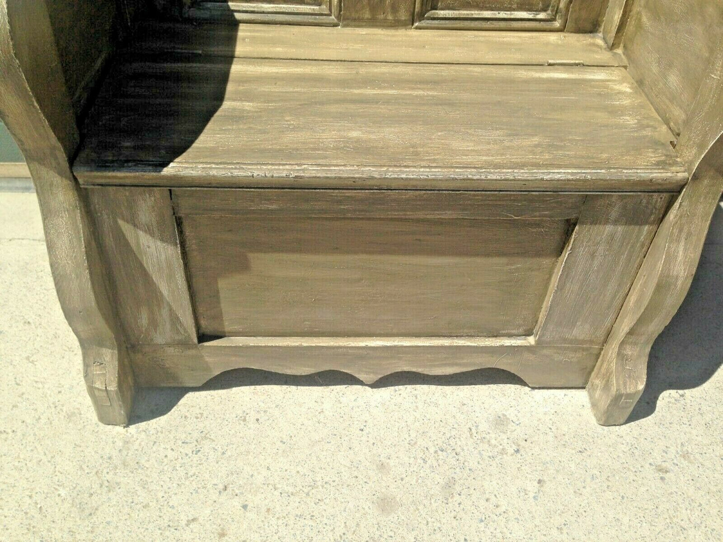 228.....Vintage Pine Hall Seat / Heavy Pine Settle ( SOLD )