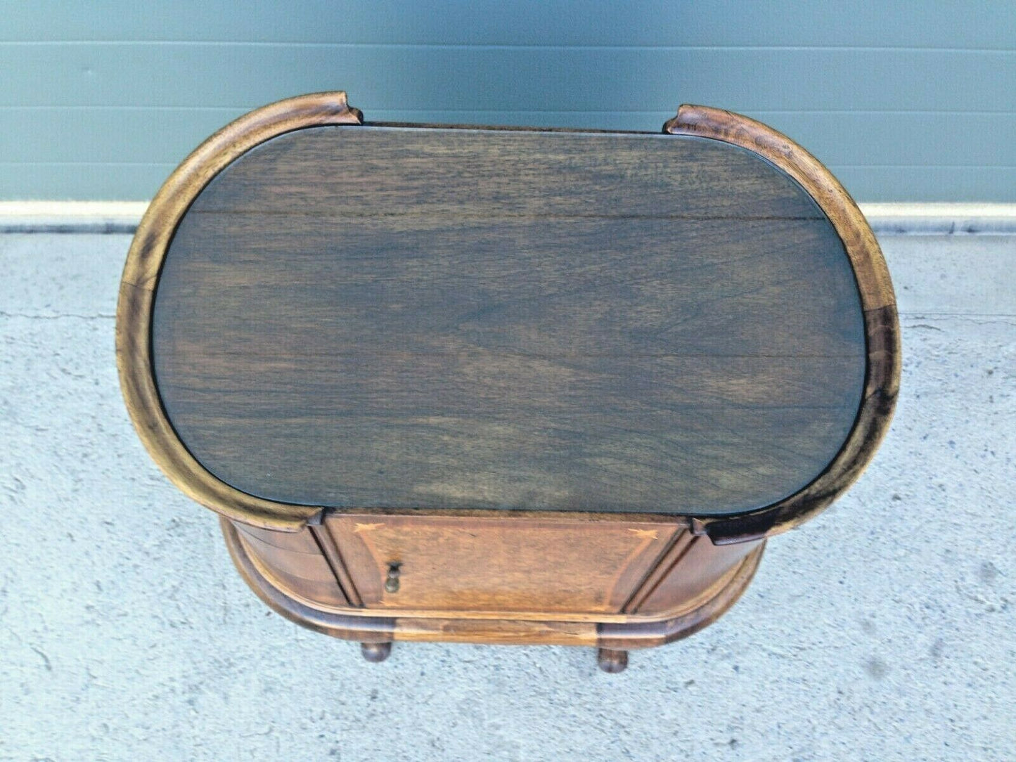 222.....Gorgeous Vintage Walnut Drinks Cabinet / Vintage Cocktail Cabinet