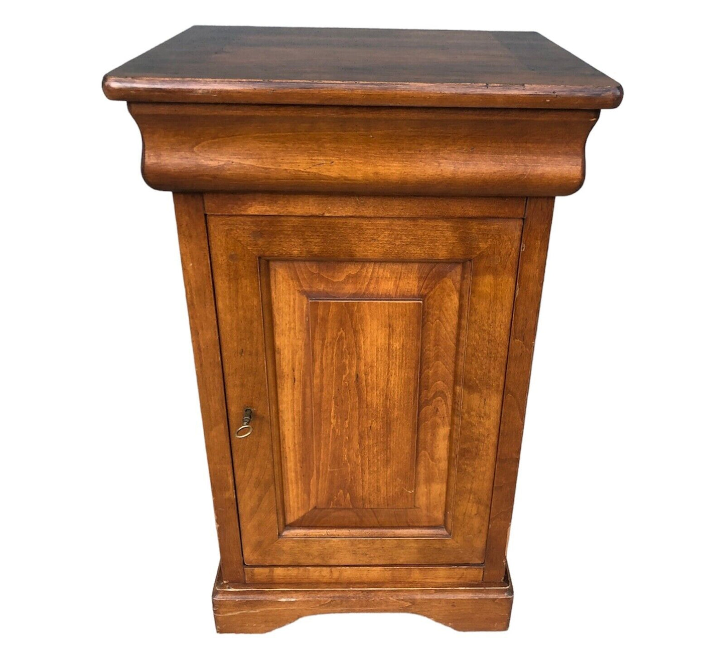 000899....Handsome Pair Of Cherrywood Bedside Tables / Bedside Cabinets ( sold )