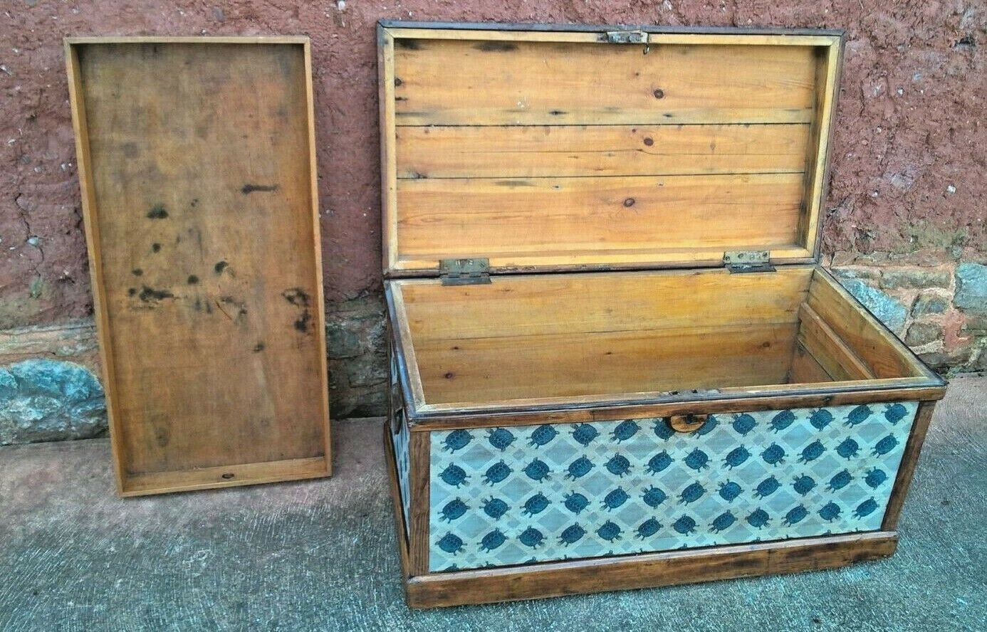 Fabulous Vintage Storage Chest / Blanket Box / Travel Trunk