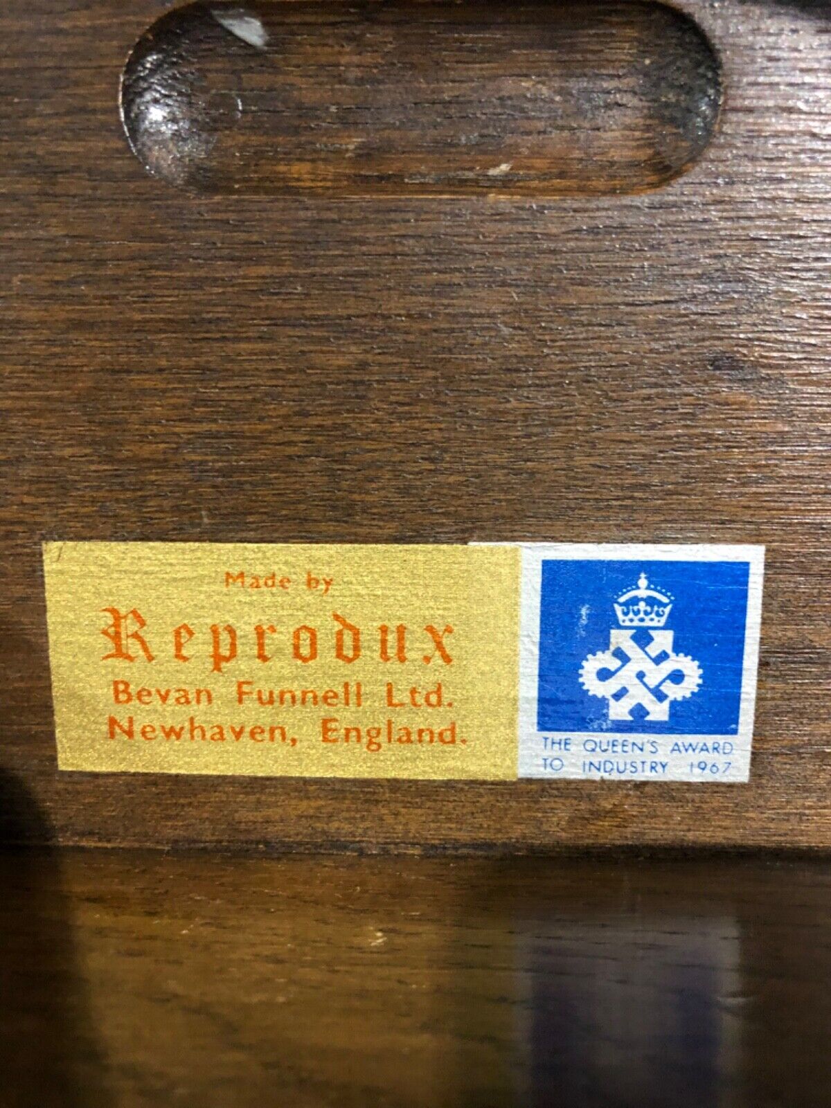 000898....Handsome Nest Of Three Vintage Solid Oak Tables By Reprodux ( sold )