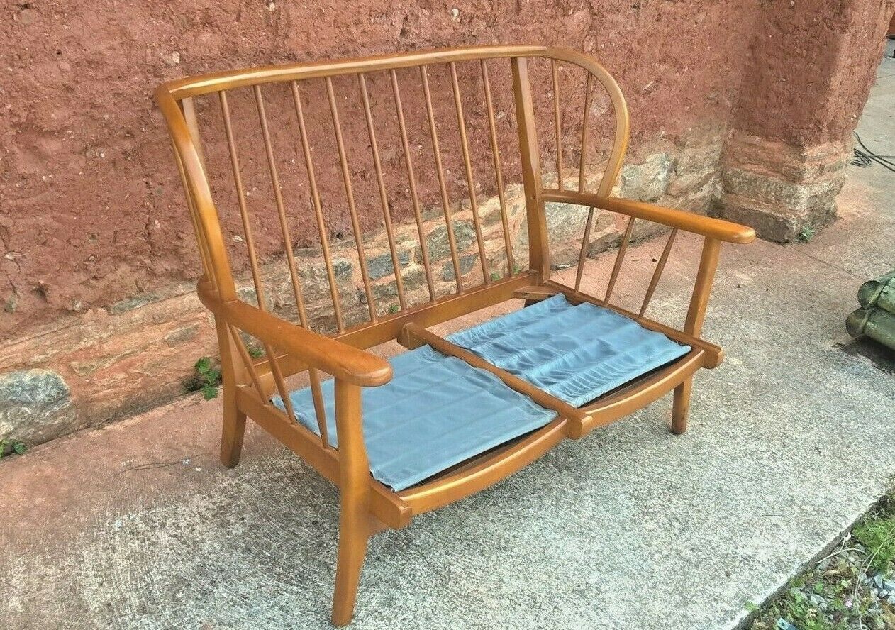 Vintage Retro Sofa By Parker Knoll Stylish Retro Sofa