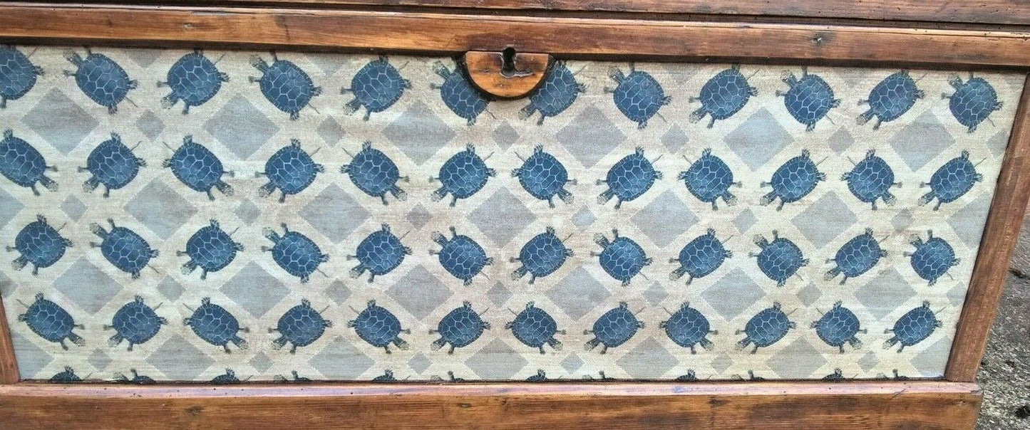 Fabulous Vintage Storage Chest / Blanket Box / Travel Trunk