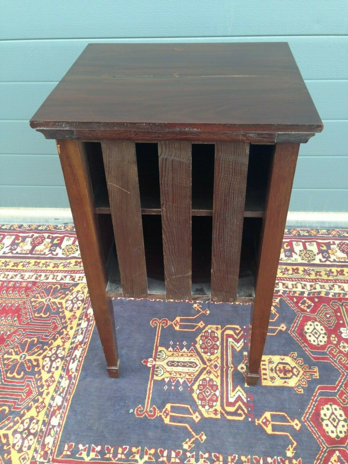 218.....Lovely Edwardian Mahogany Bedside Cupboard / Vintage Bedside Table