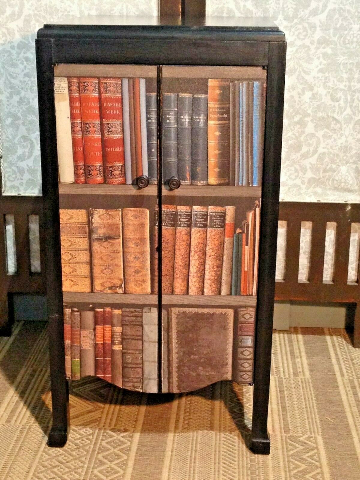 Upcycled Music Cabinet / Bedside Lamp Table