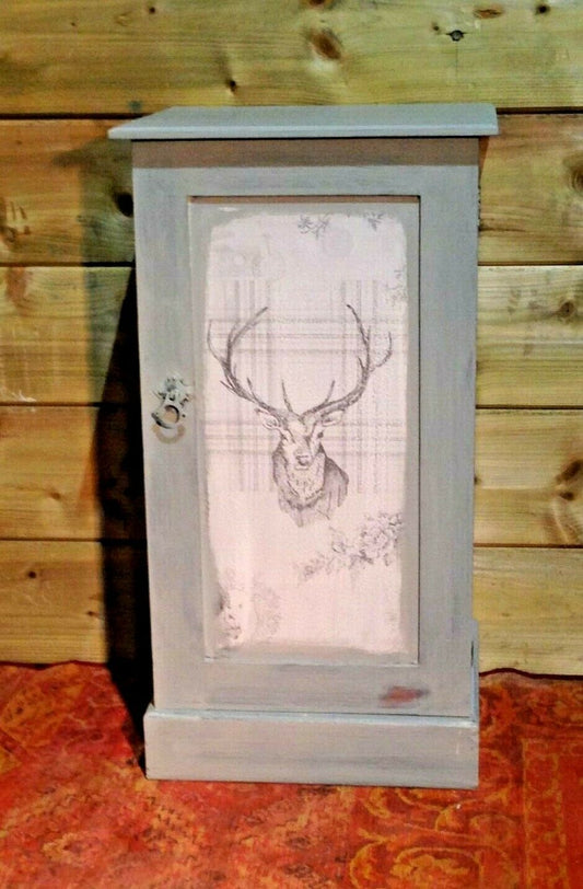 413.....Vintage Upcycled Bedside Cabinet / Vintage Bedside Cupboard