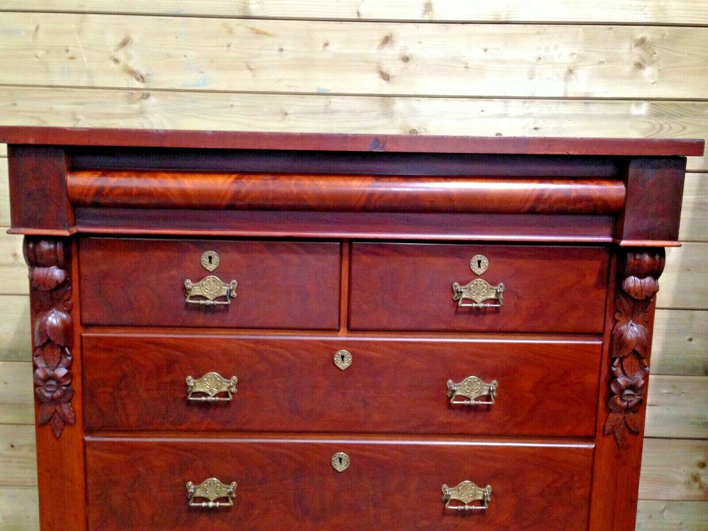 Magnificent Antique Mahogany Chest Of Drawers / Large Chest