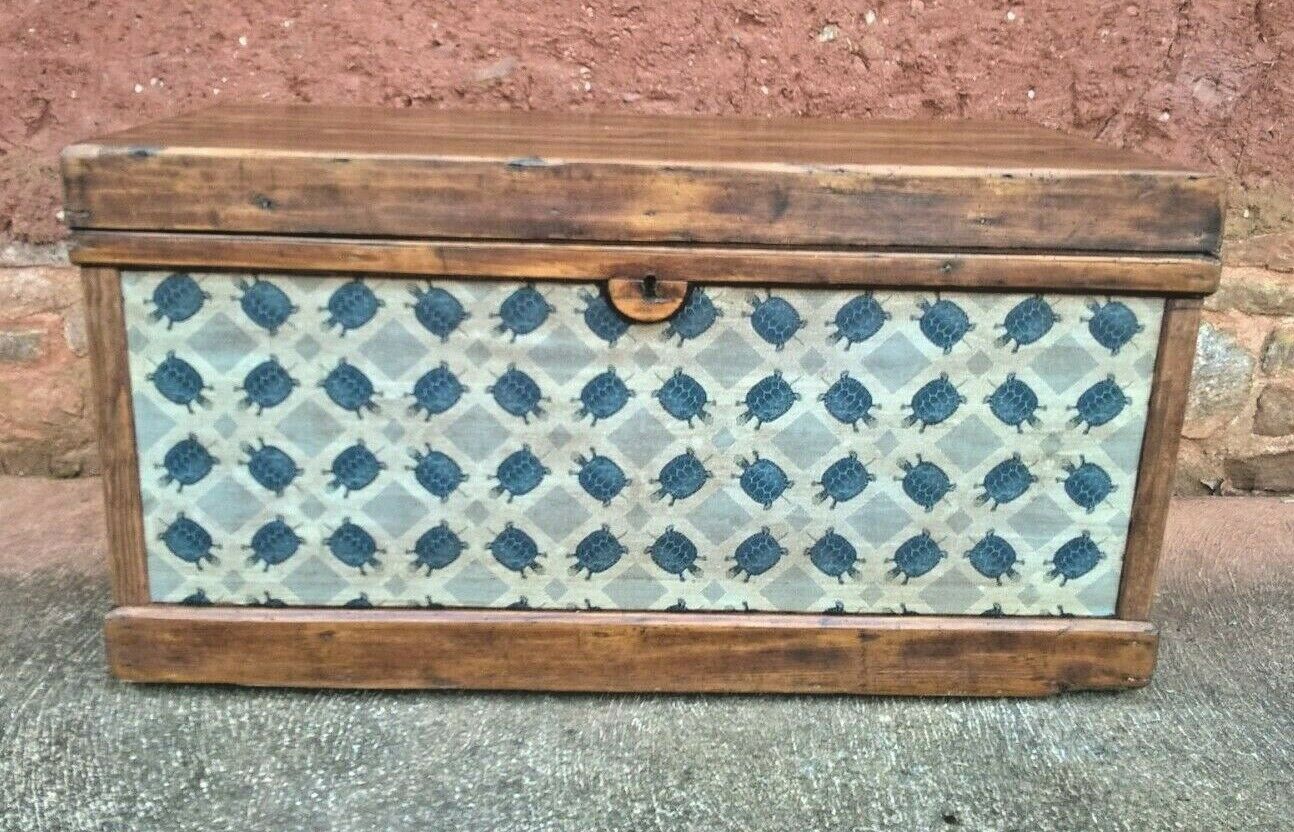 Fabulous Vintage Storage Chest / Blanket Box / Travel Trunk