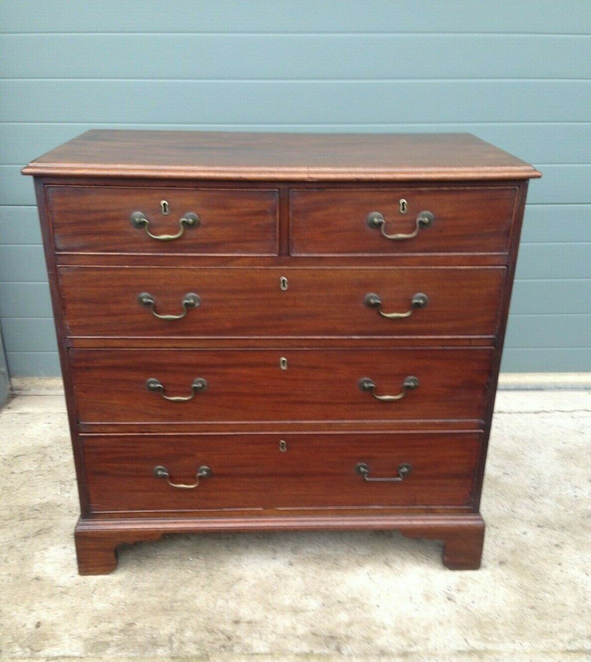 234.....Handsome Early Georgian Mahogany Chest / Antique Chest Of Drawers ( SOLD )