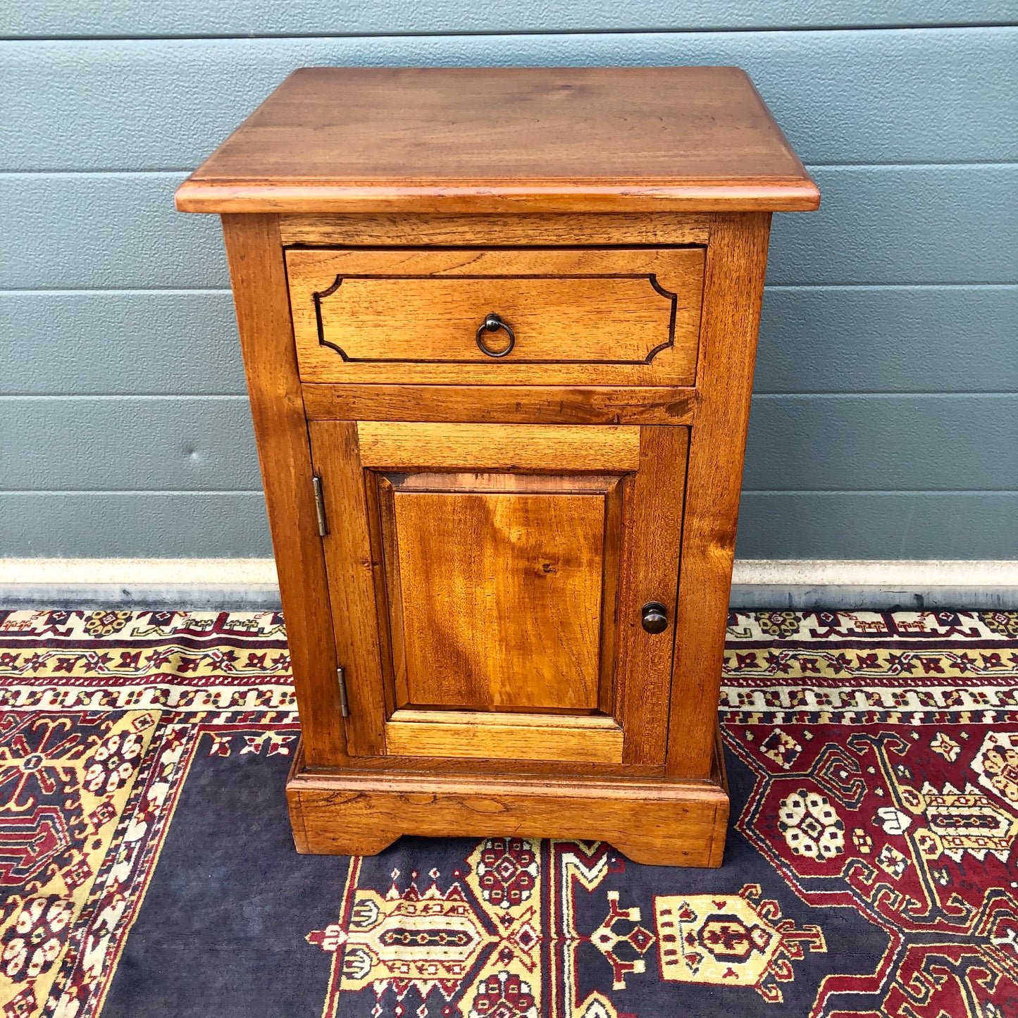 A Pair Of Solid Teak Vintage Bedside Cabinets / Vintage Bedside Tables ( SOLD )