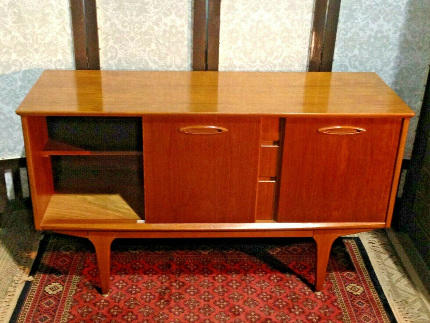 Retro Sideboard By Jentique / Compact Vintage Teak Sideboard