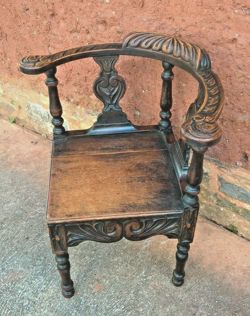 Gorgeous Antique Carved Oak Corner Chair