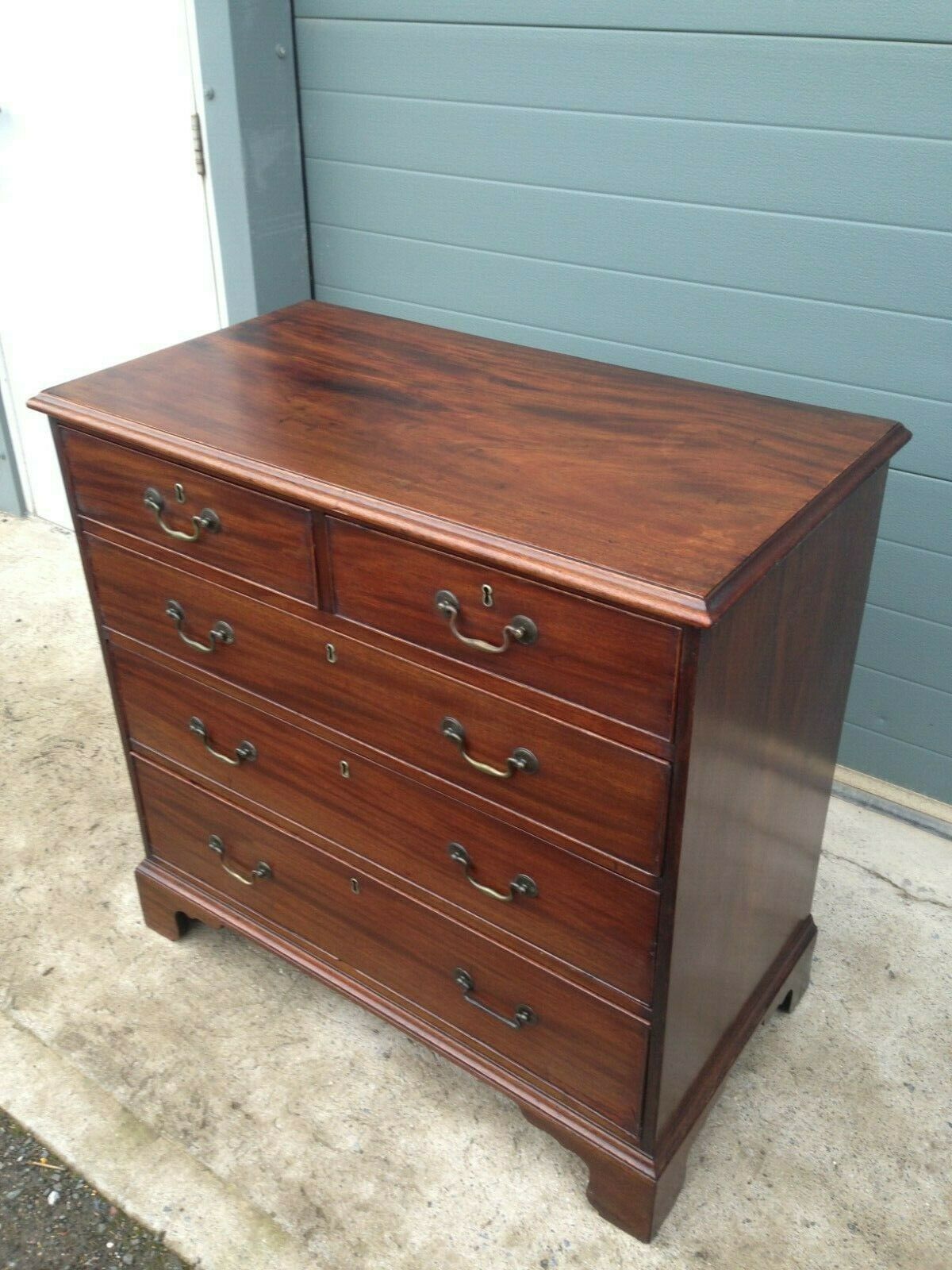 234.....Handsome Early Georgian Mahogany Chest / Antique Chest Of Drawers ( SOLD )