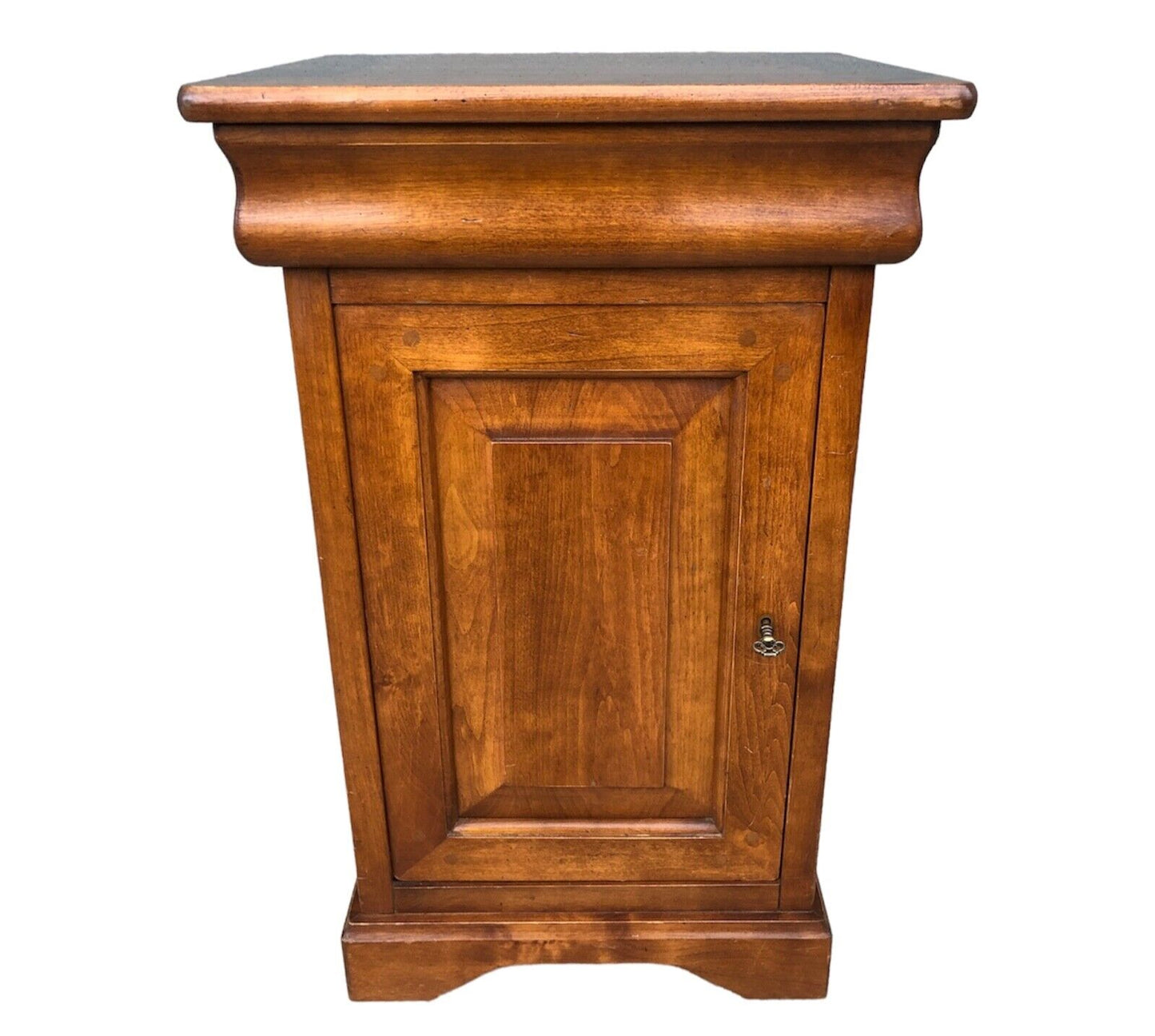 000899....Handsome Pair Of Cherrywood Bedside Tables / Bedside Cabinets ( sold )