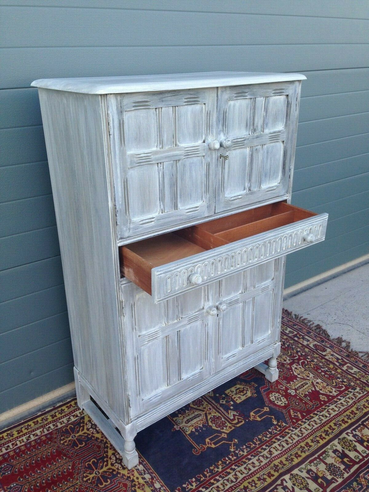 221.....Vintage Drinks Cabinet By Priory Furniture / Vintage Cocktail Cabinet