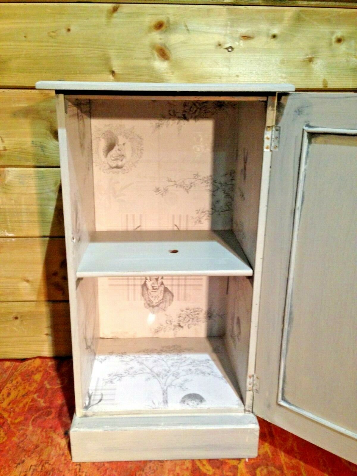 413.....Vintage Upcycled Bedside Cabinet / Vintage Bedside Cupboard