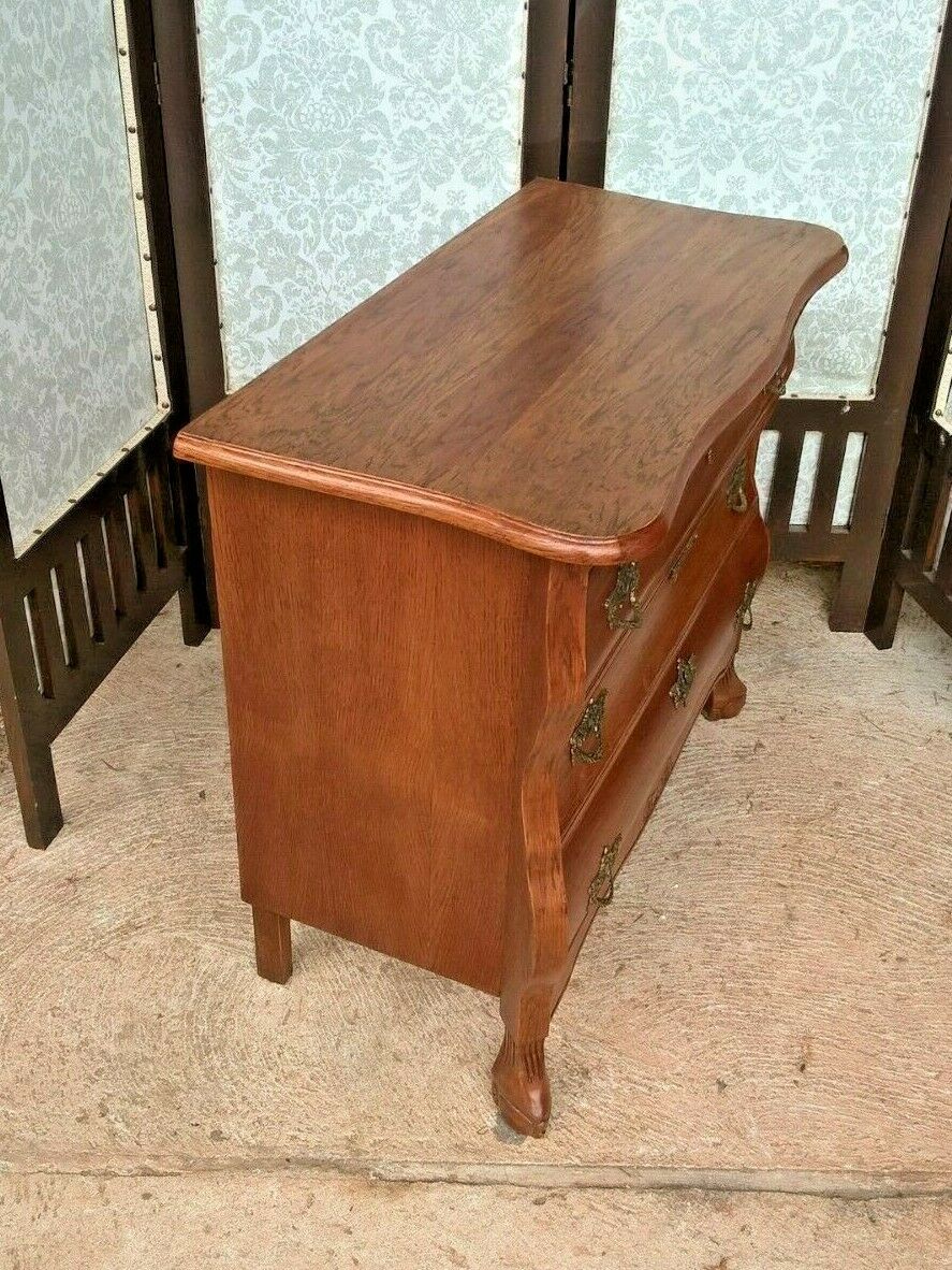 278.....Gorgeous Bijou French Vintage Oak Chest Of Drawers / French Oak Bedside Chest