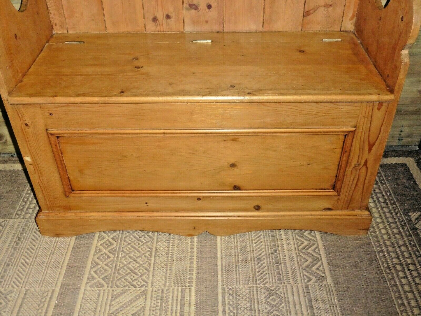 400.....Vintage Pine Hall Seat With Storage / Vintage Pine Settle