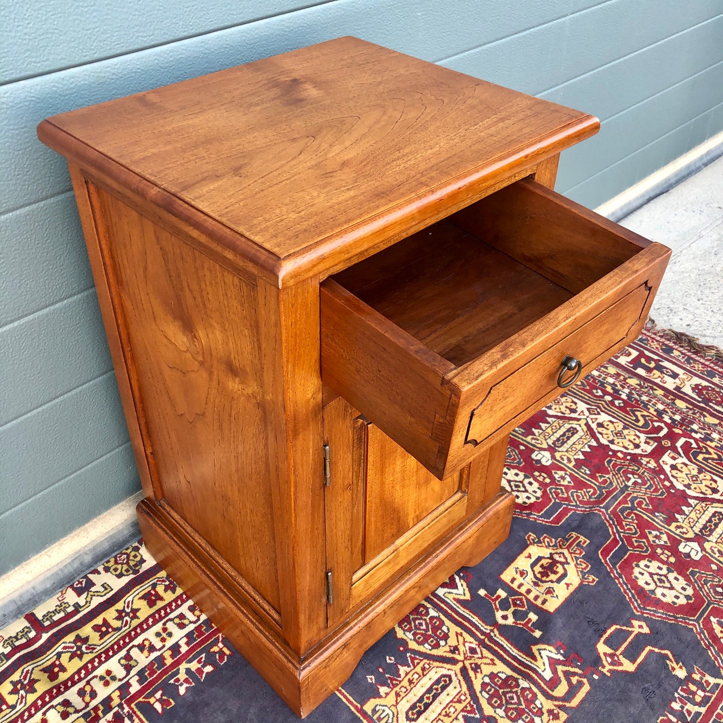 A Pair Of Solid Teak Vintage Bedside Cabinets / Vintage Bedside Tables ( SOLD )