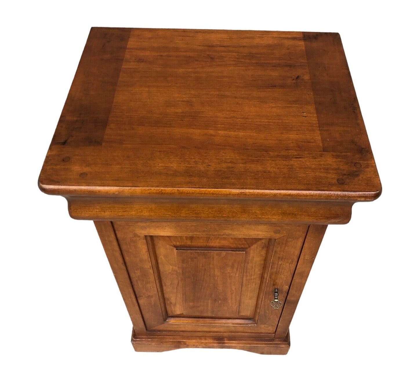 000899....Handsome Pair Of Cherrywood Bedside Tables / Bedside Cabinets ( sold )