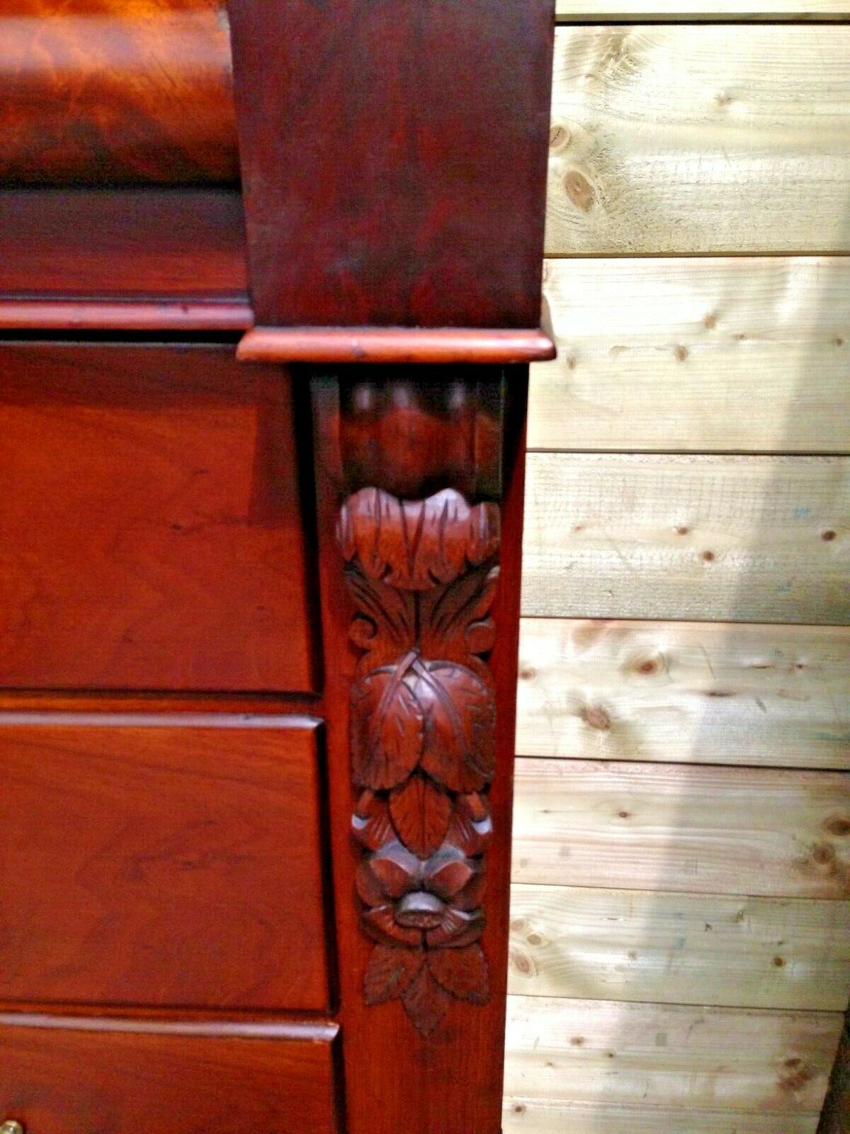 Magnificent Antique Mahogany Chest Of Drawers / Large Chest