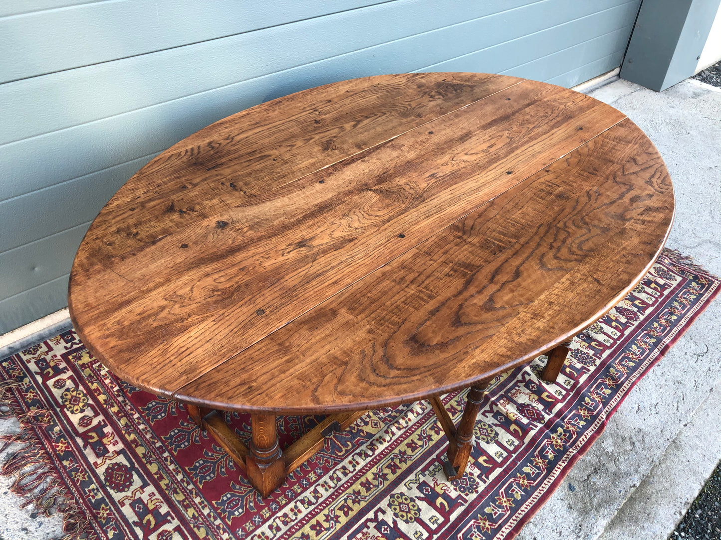 Gorgeous Oak Gateleg Coffee Table / Drop Leaf Coffee Table ( SOLD )