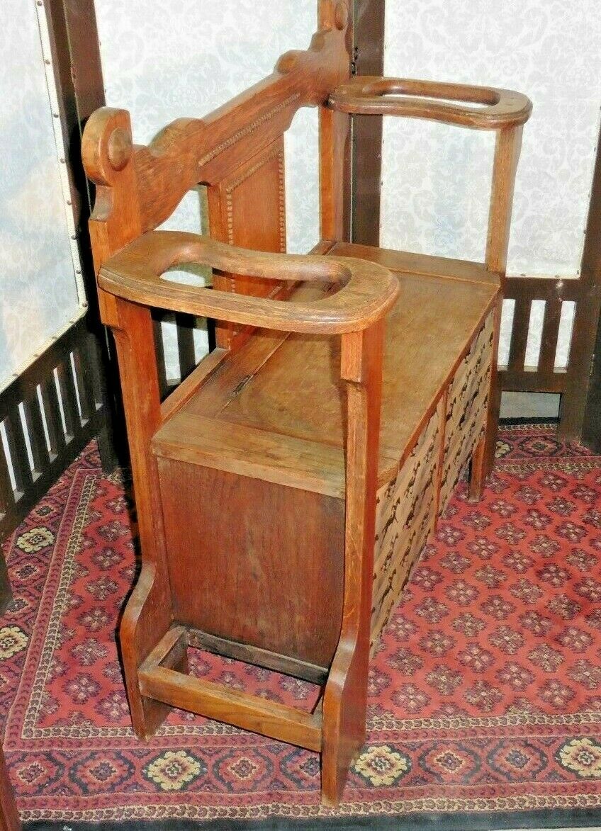 112.....Handsome Vintage Solid Oak Hall Seat Vintage Sick Stand