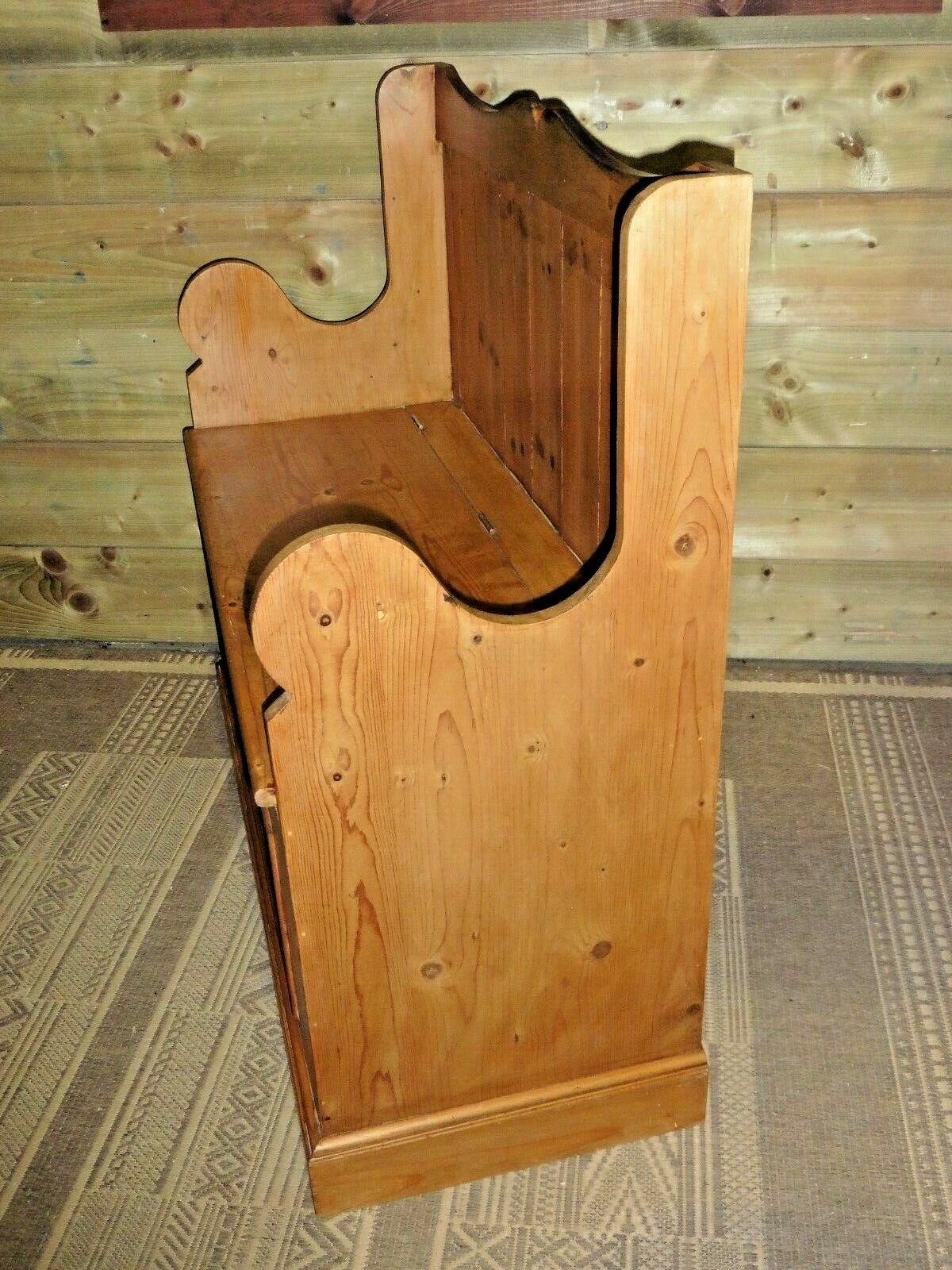 400.....Vintage Pine Hall Seat With Storage / Vintage Pine Settle