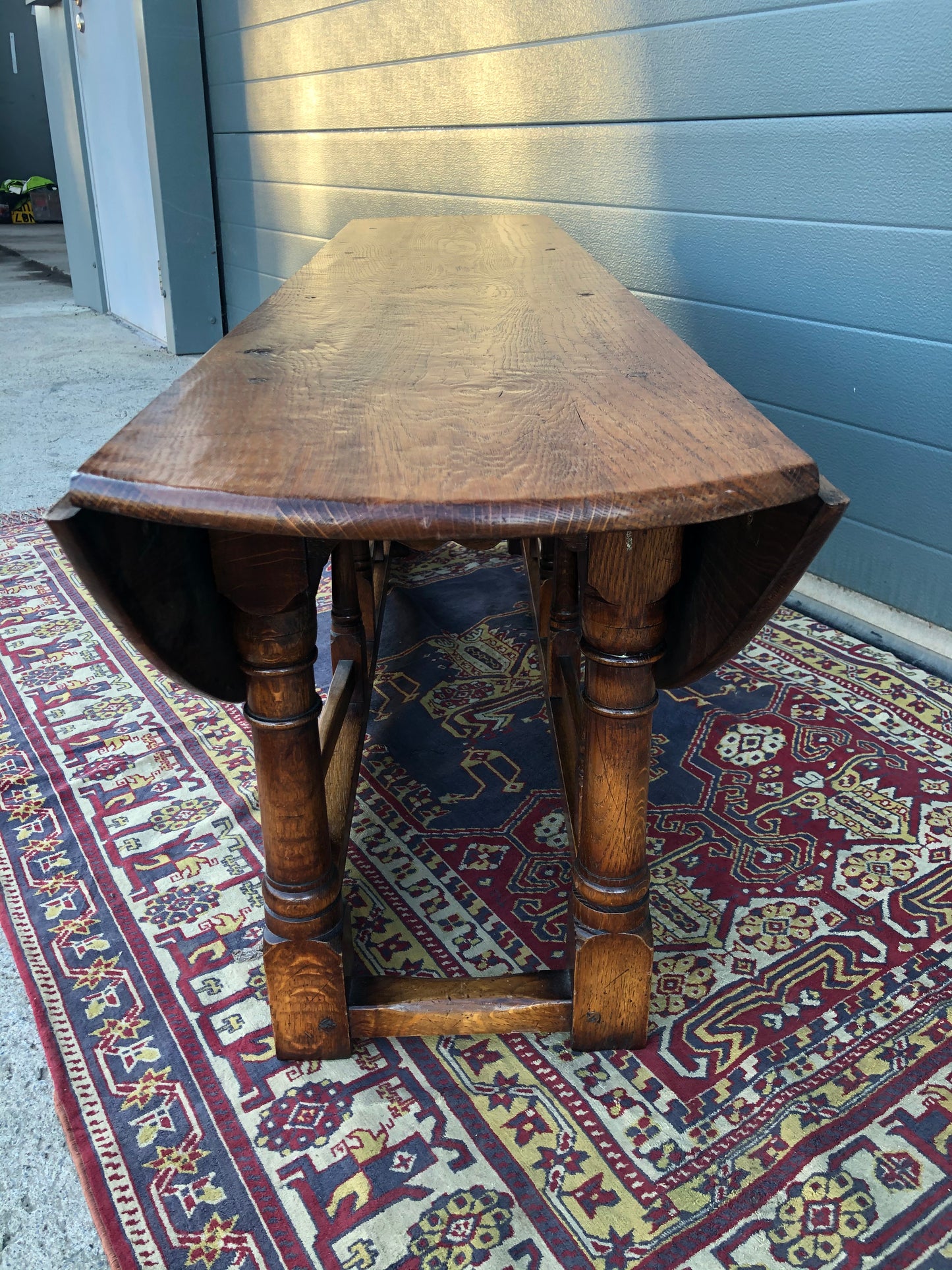 Gorgeous Oak Gateleg Coffee Table / Drop Leaf Coffee Table ( SOLD )