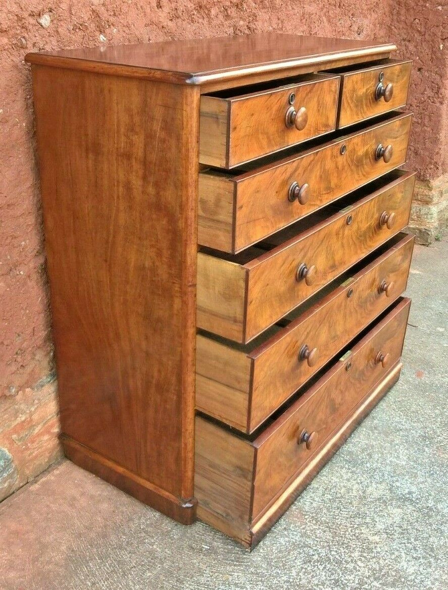 Good Quality Flame Mahogany Chest Antique Chest Drawers
