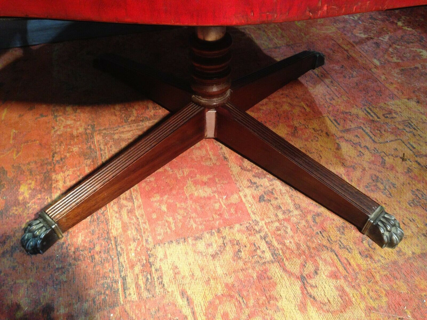 237.....Vintage Leather Captains Chair / Vintage Leather Revolving Desk Chair