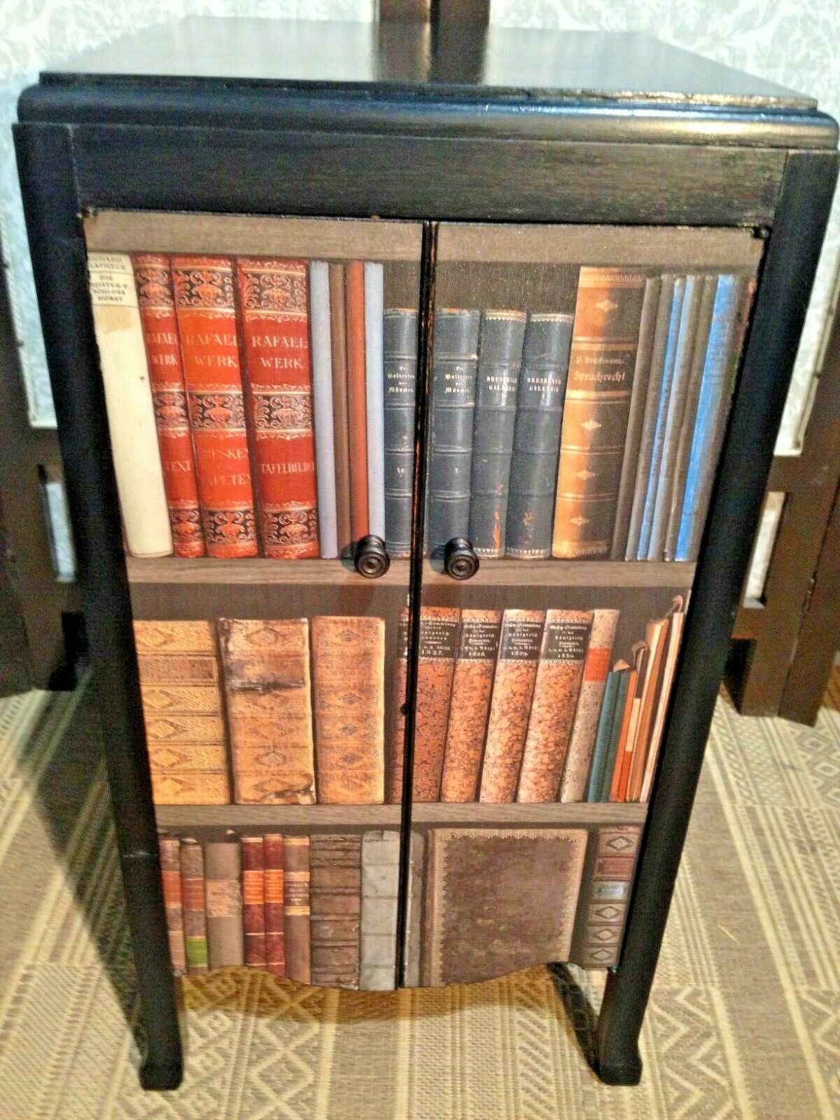 Upcycled Music Cabinet / Bedside Lamp Table