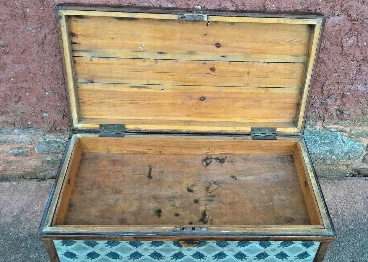 Fabulous Vintage Storage Chest / Blanket Box / Travel Trunk