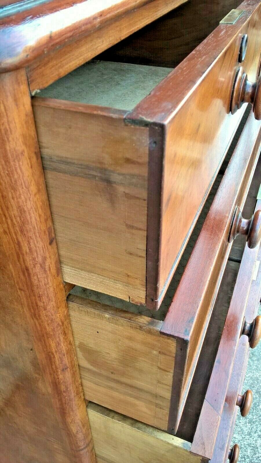 Good Quality Flame Mahogany Chest Antique Chest Drawers