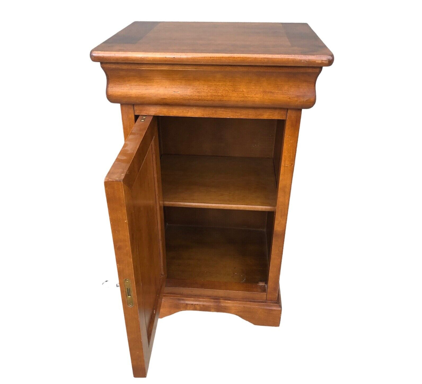 000899....Handsome Pair Of Cherrywood Bedside Tables / Bedside Cabinets ( sold )