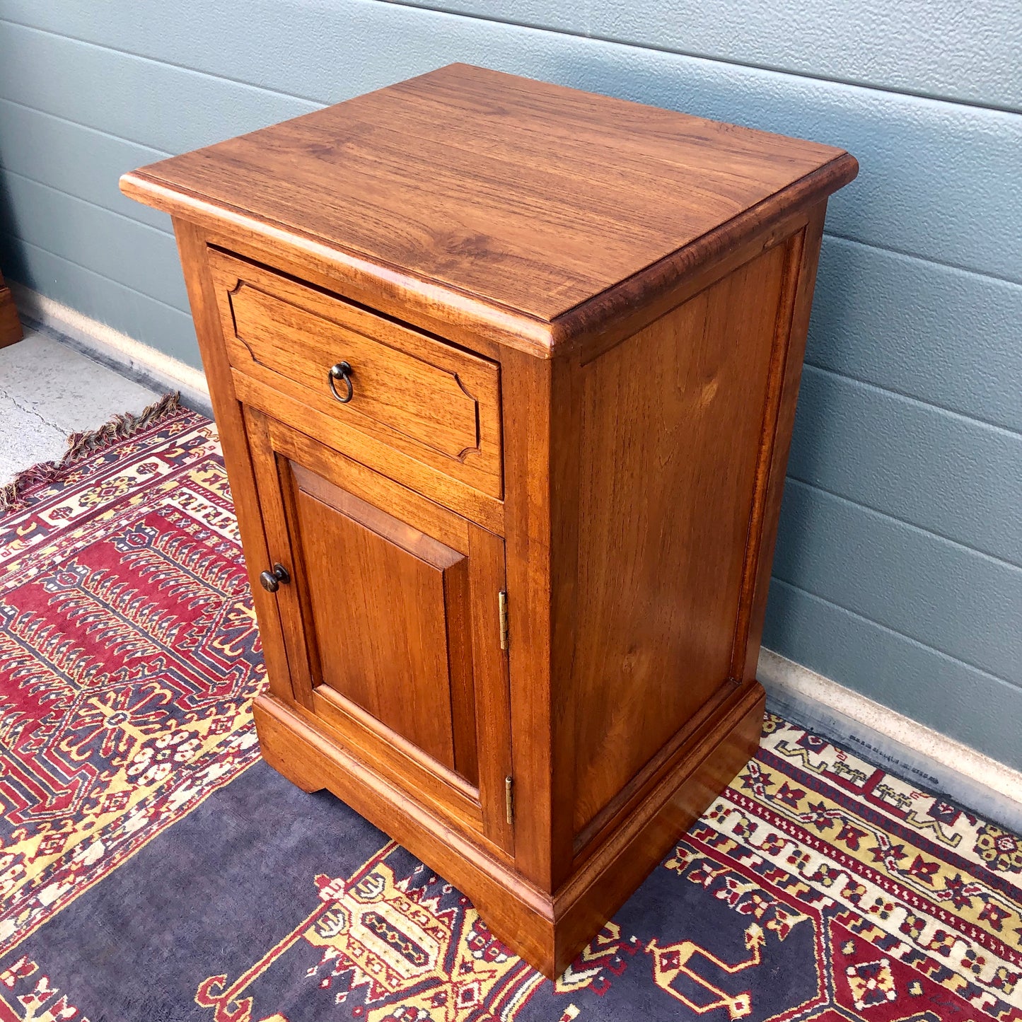 A Pair Of Solid Teak Vintage Bedside Cabinets / Vintage Bedside Tables ( SOLD )